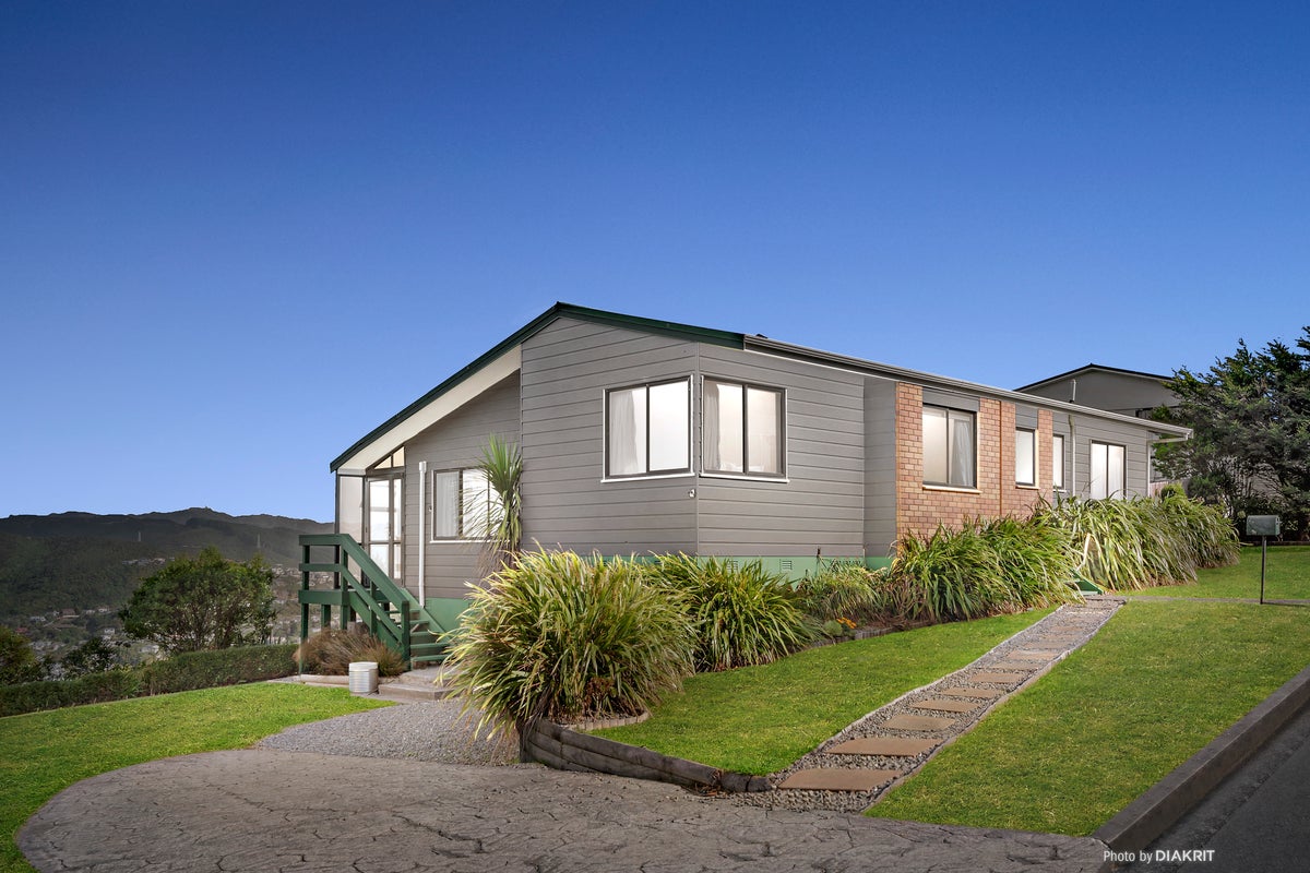 22 Cathie Place, Karori, Wellington - Carousel 15