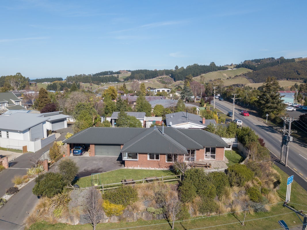 4 Walton Park Avenue, Fairfield, Dunedin - Carousel 2