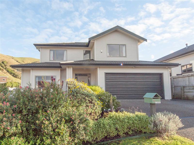 83 Amesbury Drive, Churton Park, Wellington - Carousel 1