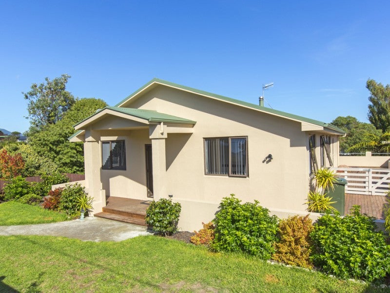 10 Ruru Road, Otaihanga, Paraparaumu - Carousel 2