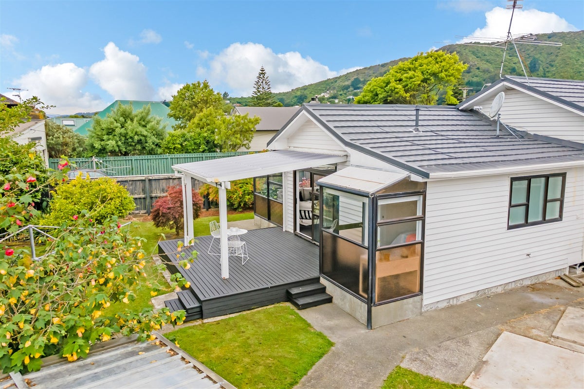 177 Waiwhetu Road, Waterloo, Lower Hutt - Carousel 1