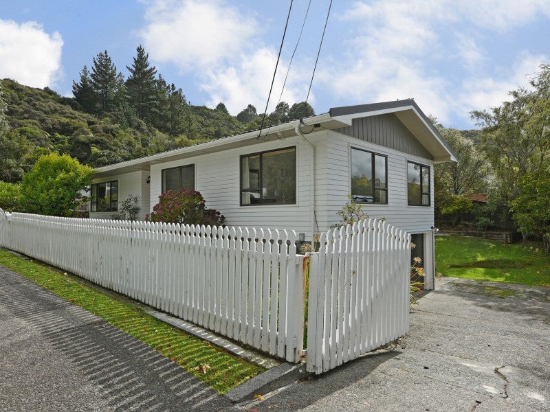 42 Rawhiti Street, Stokes Valley, Lower Hutt - Carousel 2