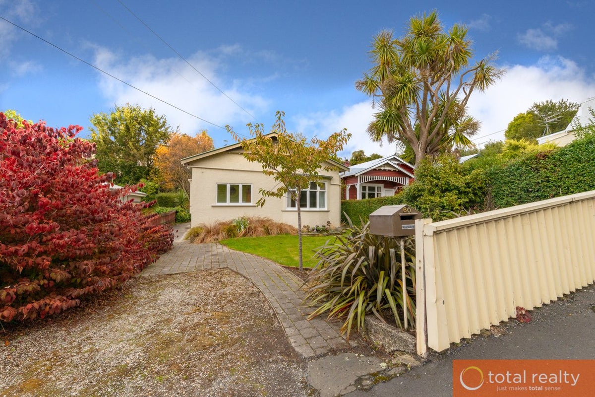 60 Argyle Street, Mornington, Dunedin - Carousel 1