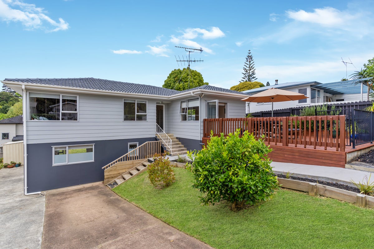 64 Vandeleur Avenue, Birkdale, Auckland - Carousel 1
