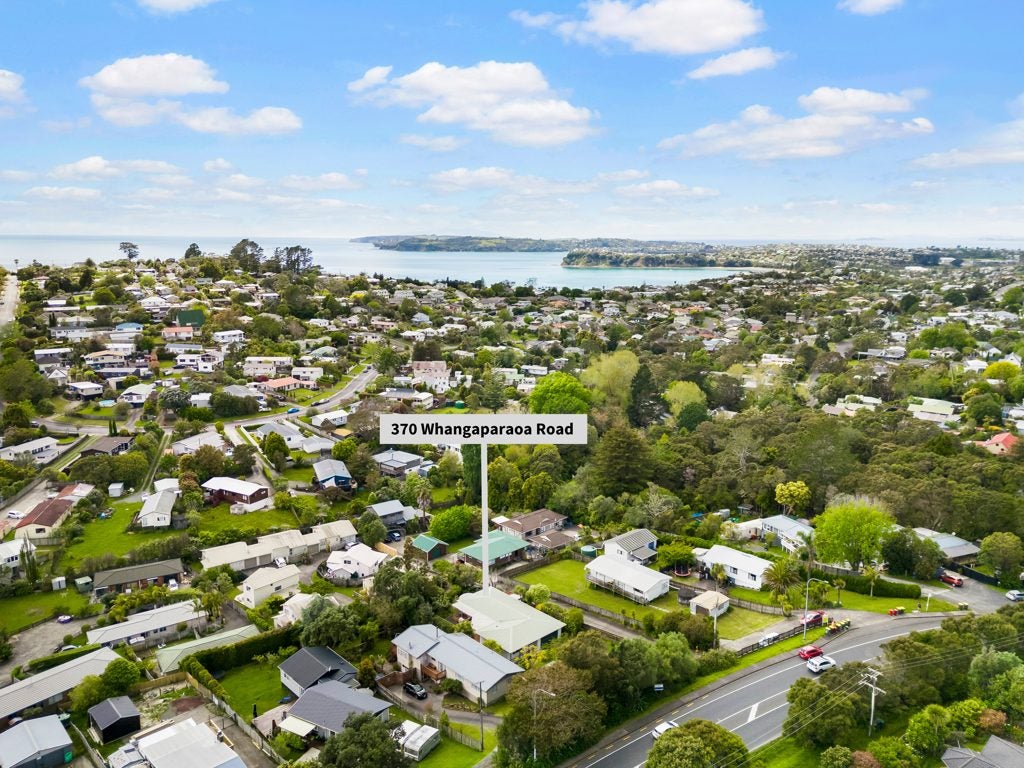 370 Whangaparaoa Road, Stanmore Bay, Whangaparaoa - Carousel 19