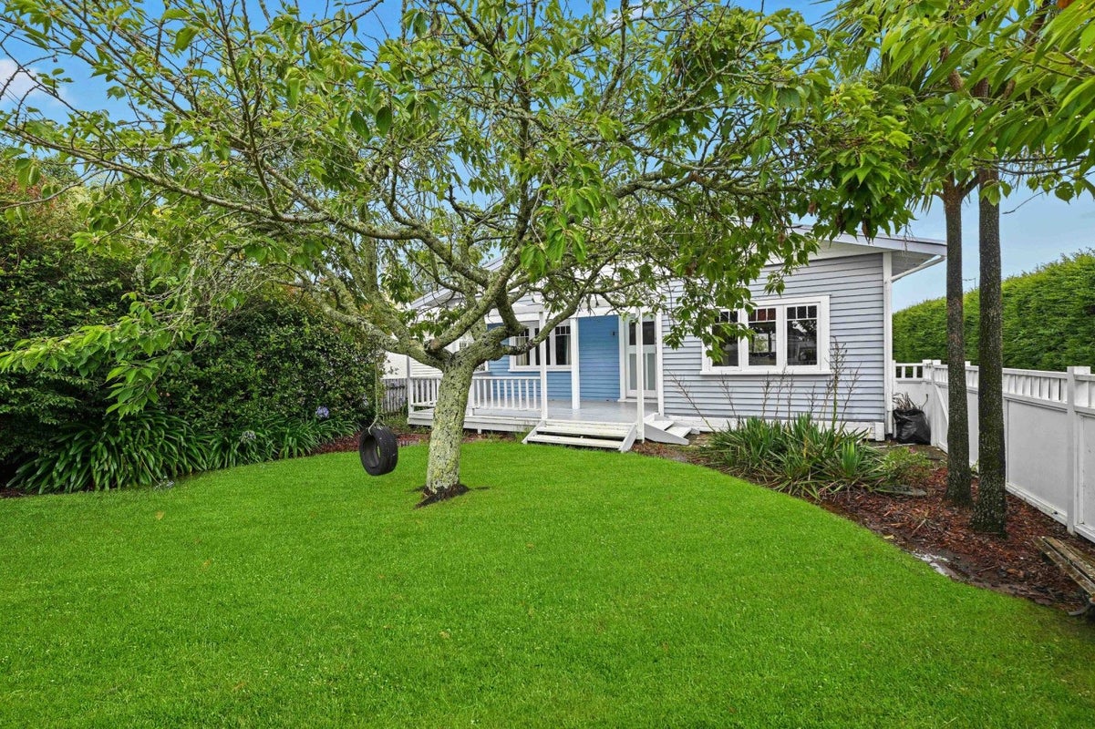 34A Claude Street, Fairfield, Hamilton - Carousel 1