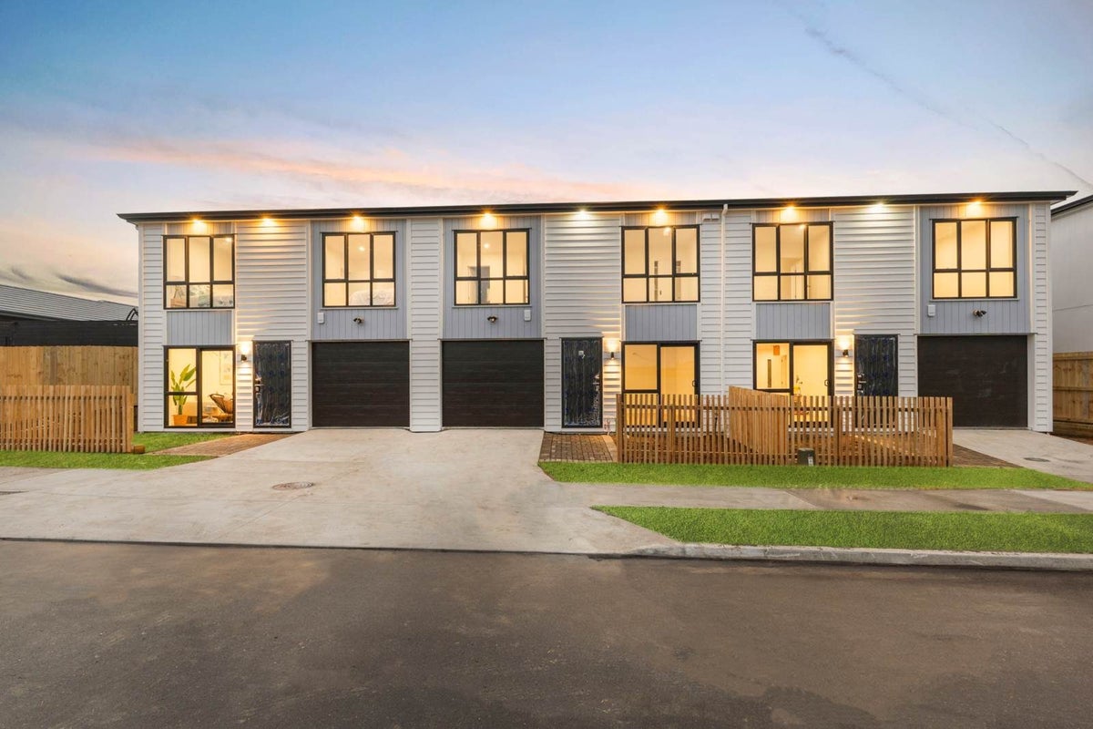 106A Parkhaven Drive, Rosehill, Papakura - Carousel 2