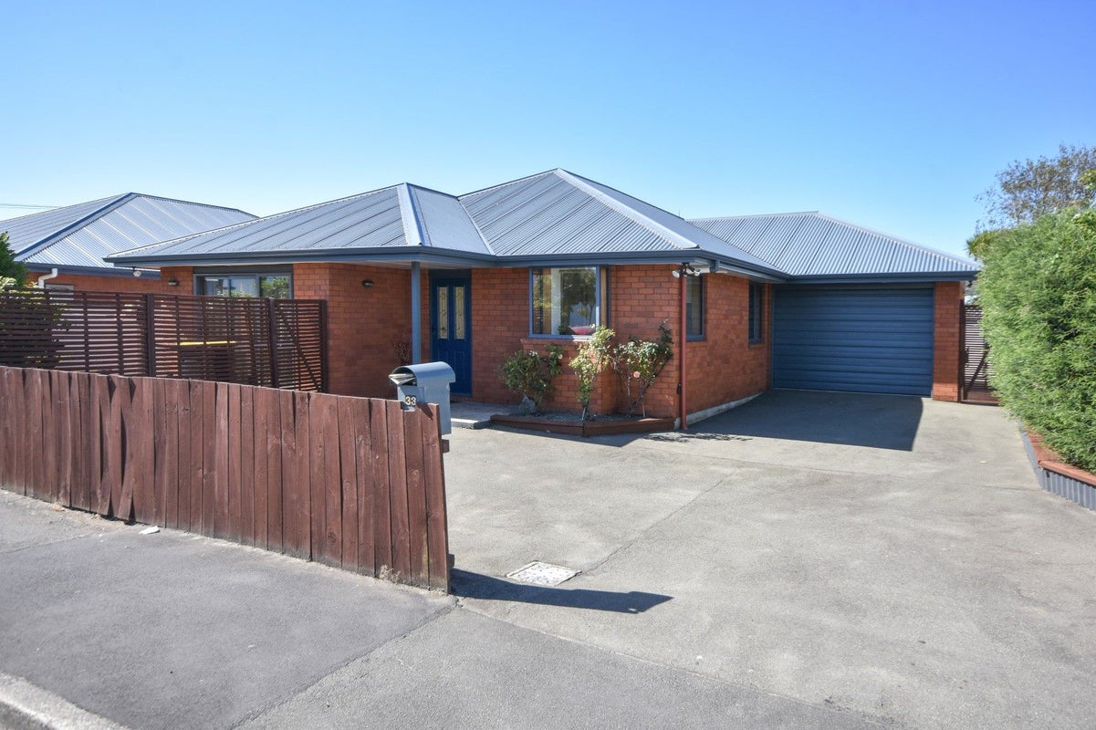 33 Macandrew Road, South Dunedin, Dunedin - Carousel 1