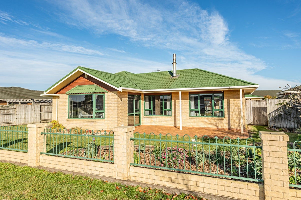 12 St Helens Place, Tawhero, Whanganui - Carousel 1