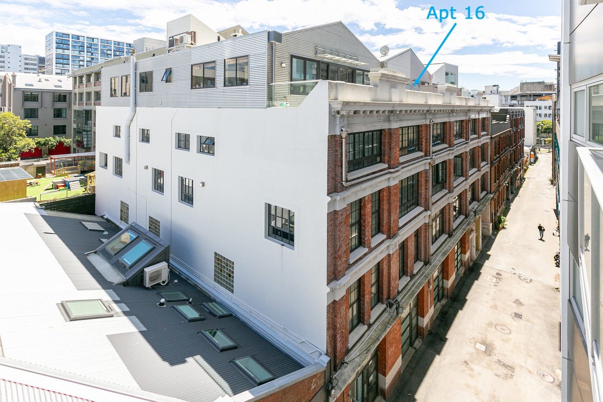 16/20 Egmont Street, Te Aro, Wellington - Carousel 1