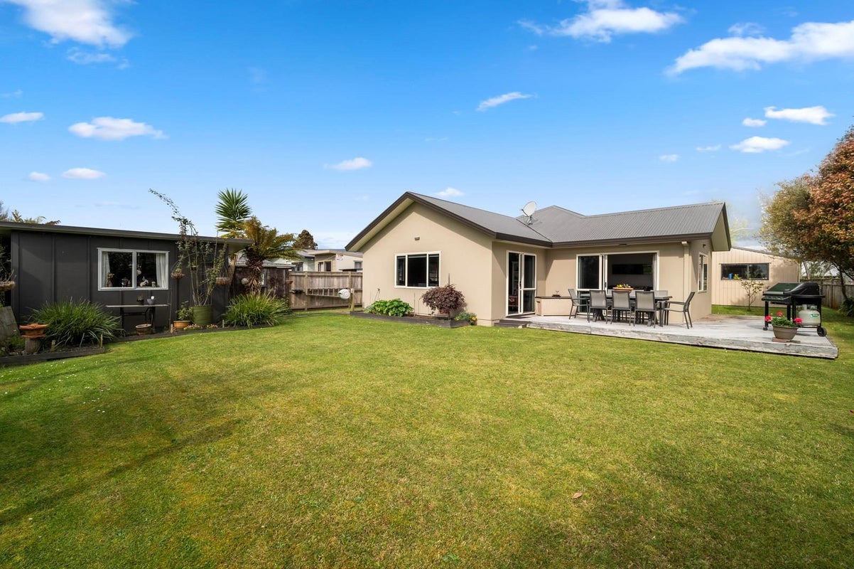 28 Barnard Road, Fairy Springs, Rotorua - Carousel 1