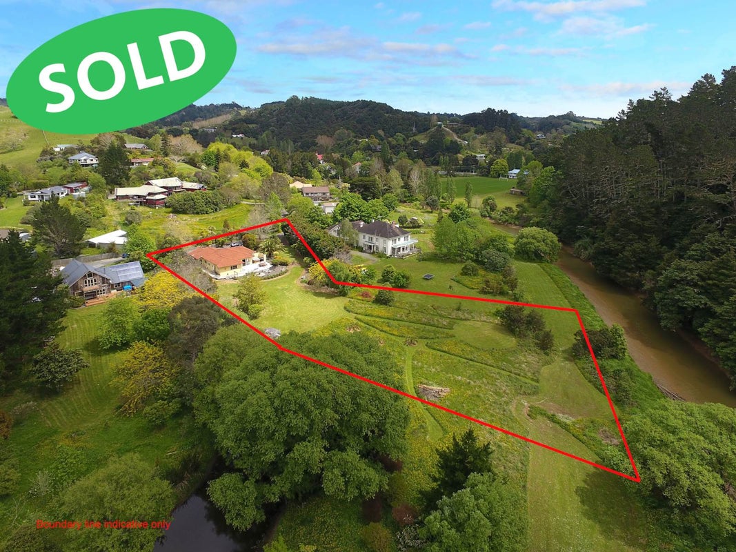 27 Slowater Lane, Puhoi, Warkworth - Carousel 1