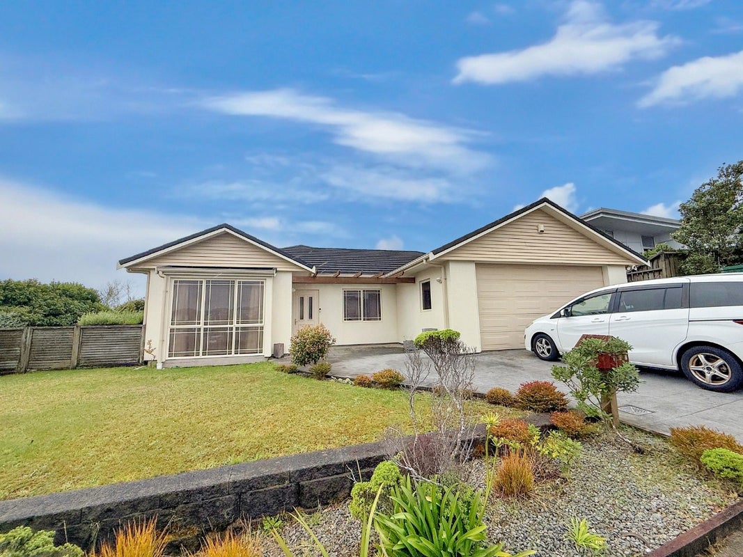 107 Kentwood Drive, Woodridge, Wellington - Carousel 1