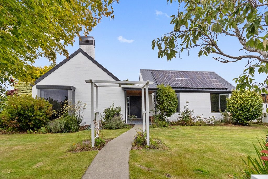 2 Rowan Place, Gleniti, Timaru - Carousel 2