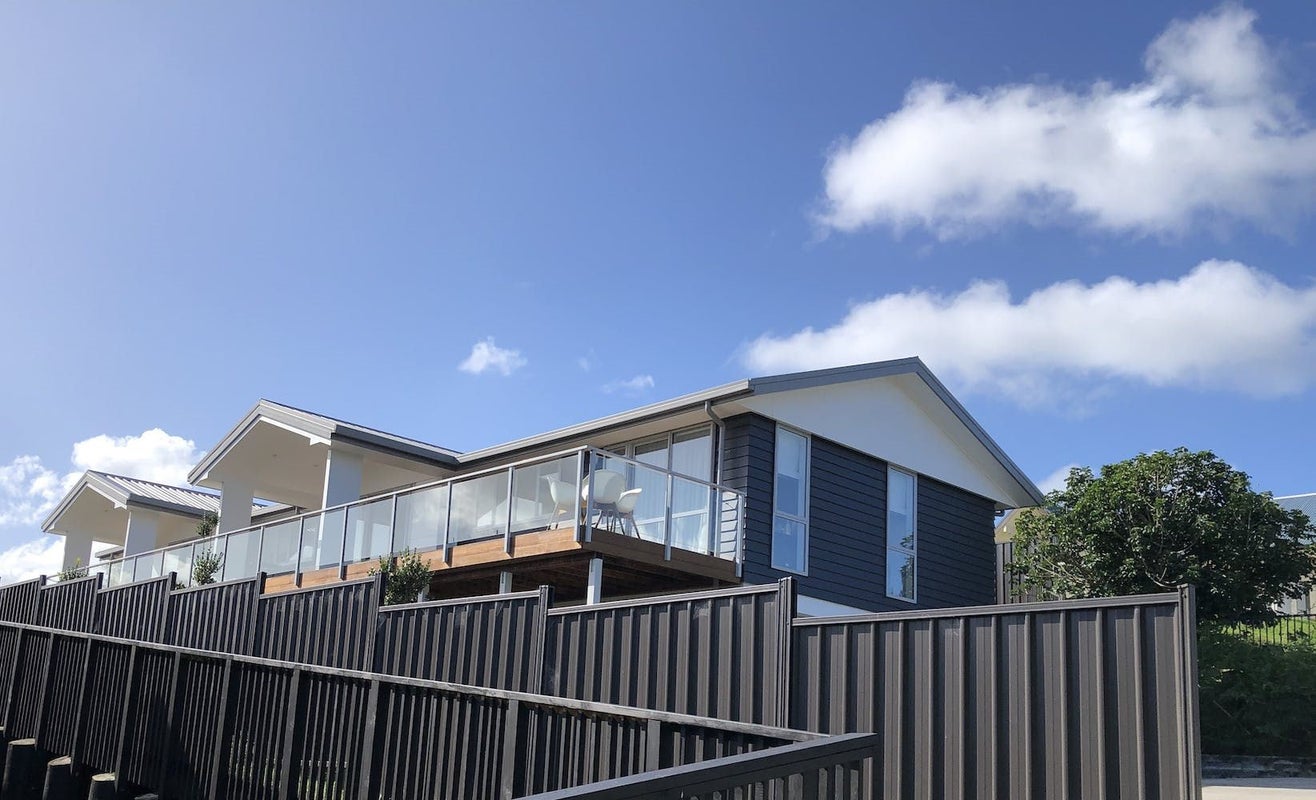 32 Roxborough Place, East Tamaki Heights, Auckland - Carousel 2