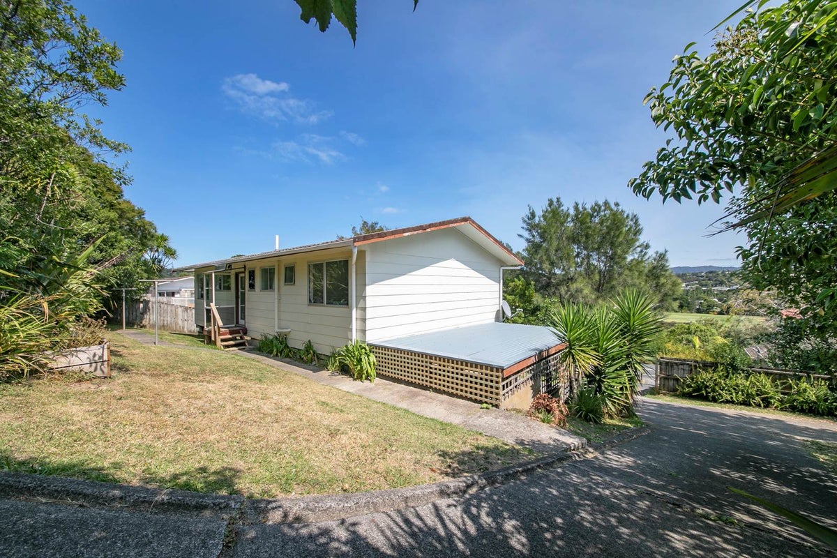 1/82A Captain Scott Road, Glen Eden, Auckland - Carousel 12