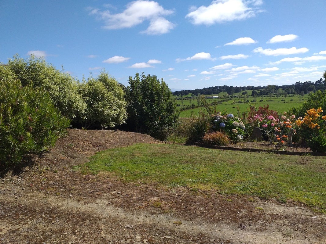 8 Odin Street, Norsewood - Carousel 20