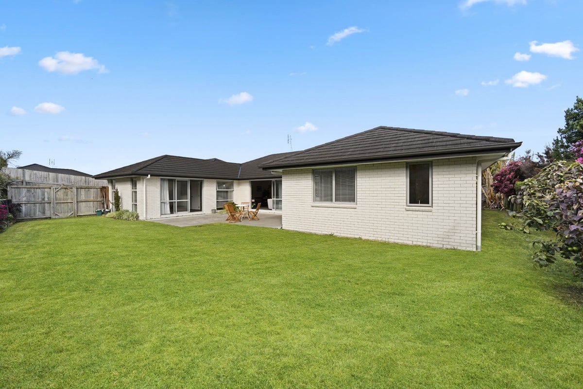 72 Cumberland Drive, Flagstaff, Hamilton - Carousel 2