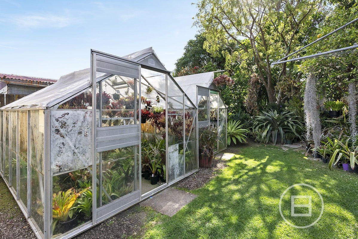 2/24 Glynnbrooke Street, Te Atatu South, Auckland - Carousel 2