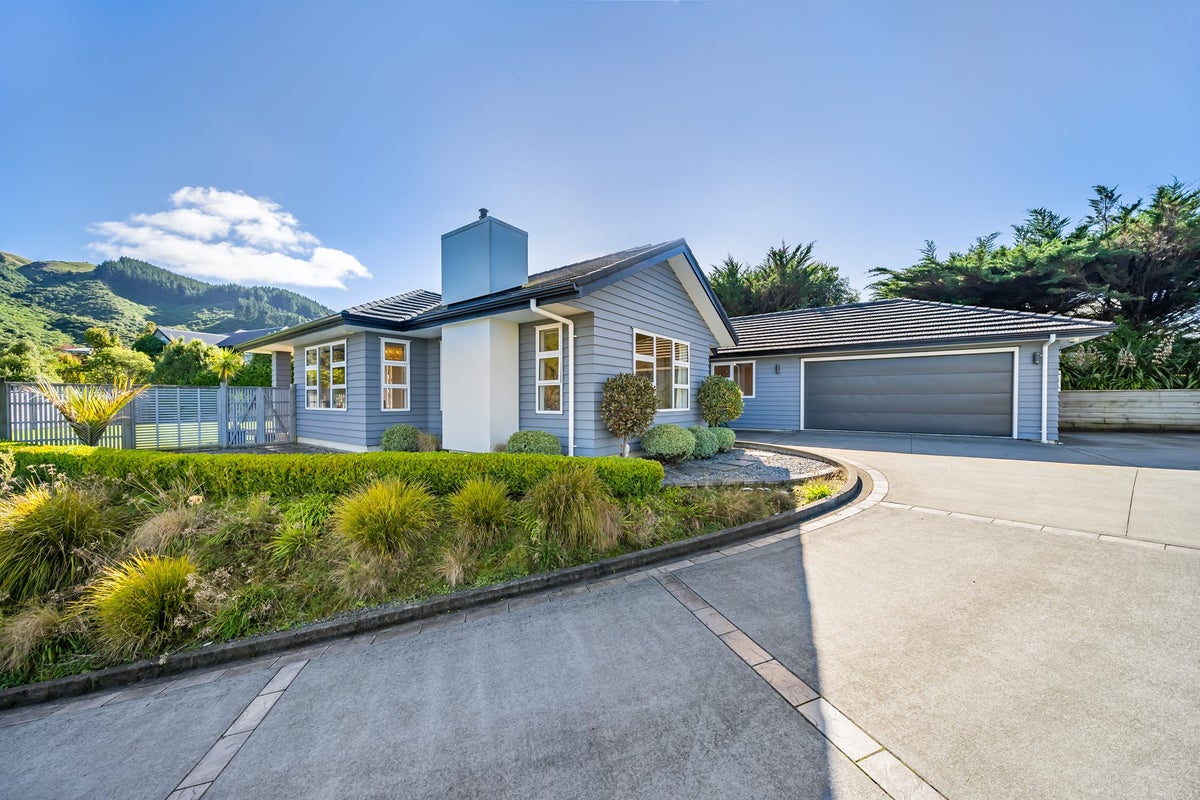 4 Grace Nicholls Grove, Riverstone Terraces, Upper Hutt - Carousel 2