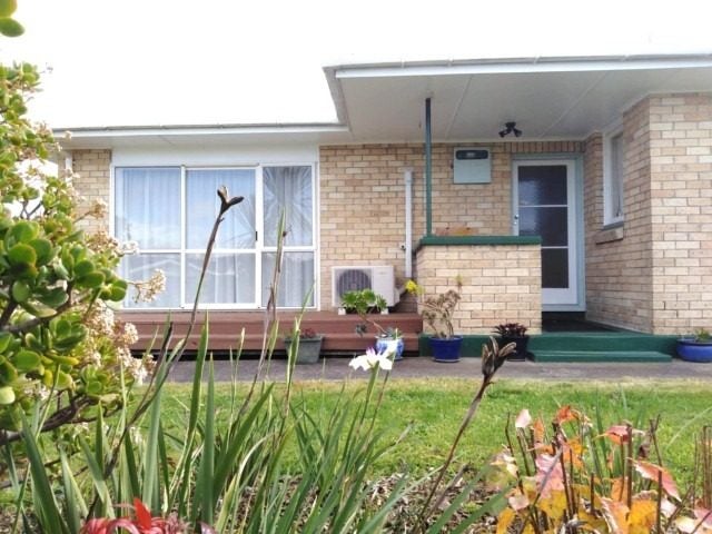 67 Manley Grove South, Gate Pa, Tauranga - Carousel 1