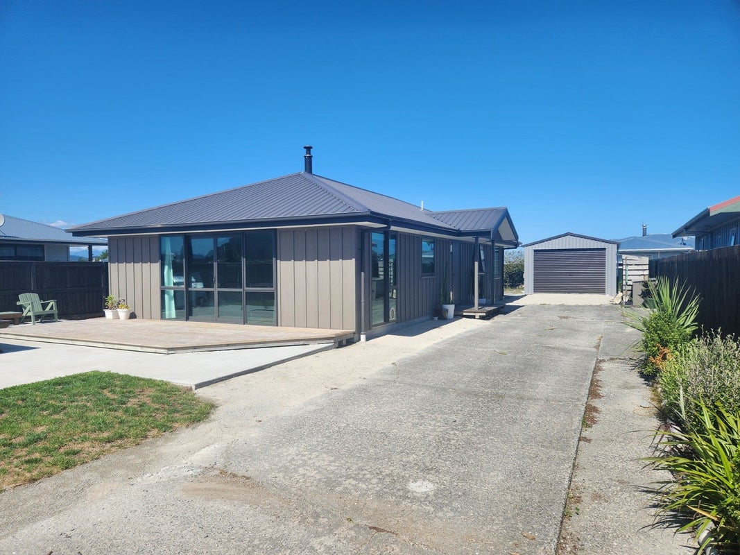 16 Collins Street, Blaketown, Greymouth - Carousel 1