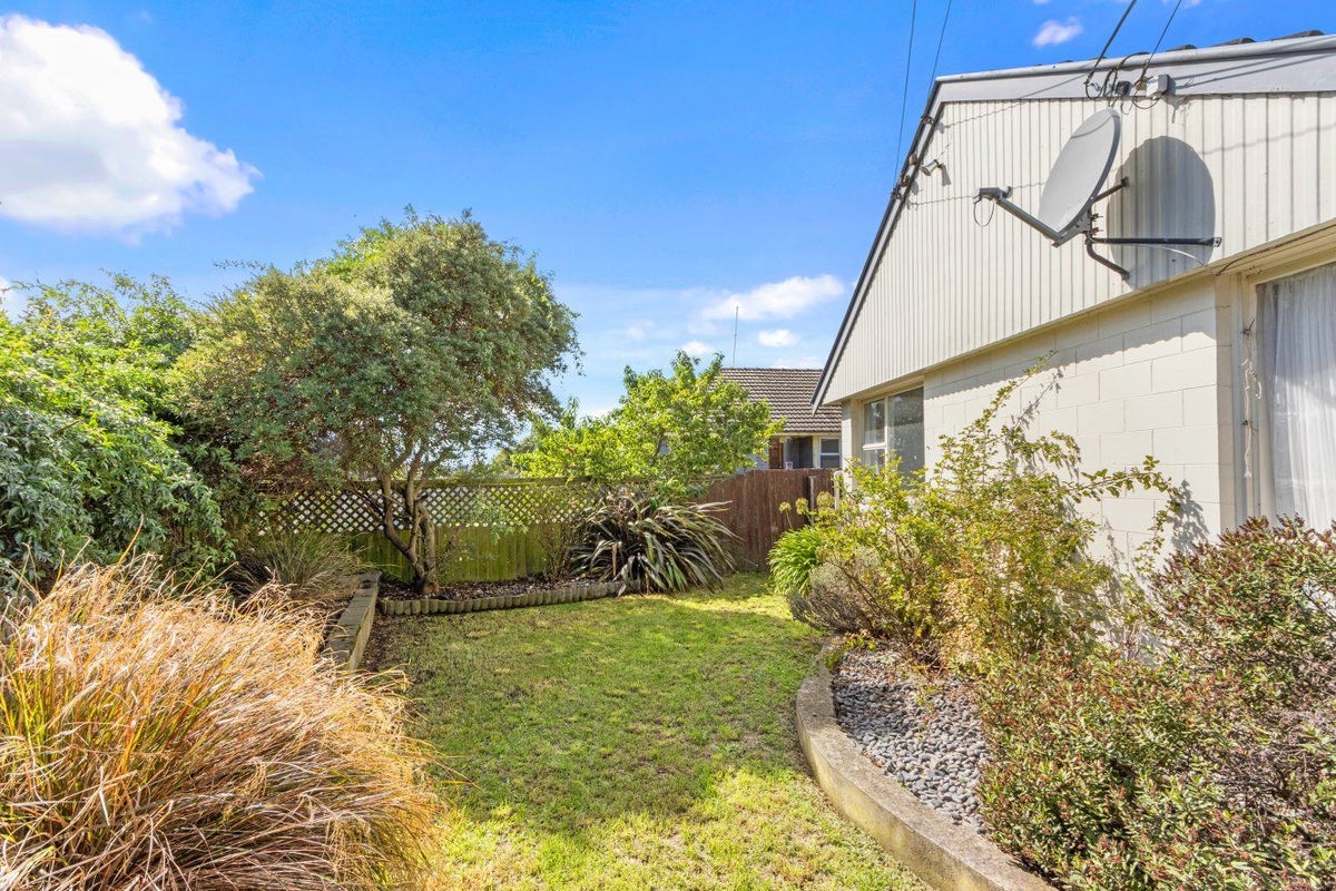 4 Carisbrooke Street, Aranui, Christchurch - Carousel 1