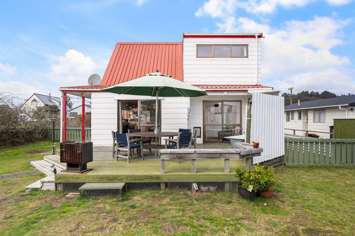 111 Weka Street, Whangamata, Thames-Coromandel, Waikato - Carousel 2