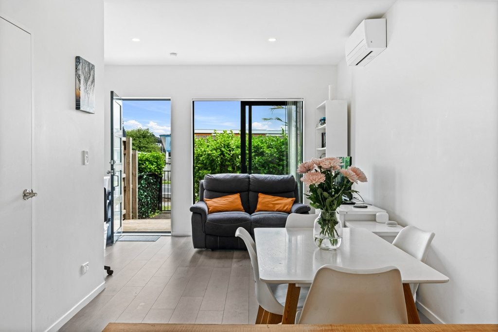 5/122 Pooks Road, Ranui, Auckland - Carousel 2
