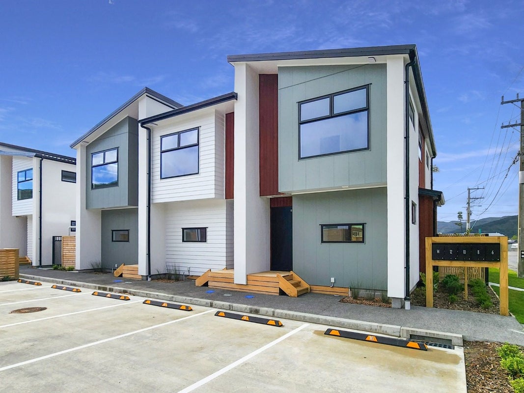 6 Reading Street, Wainuiomata, Lower Hutt - Carousel 13