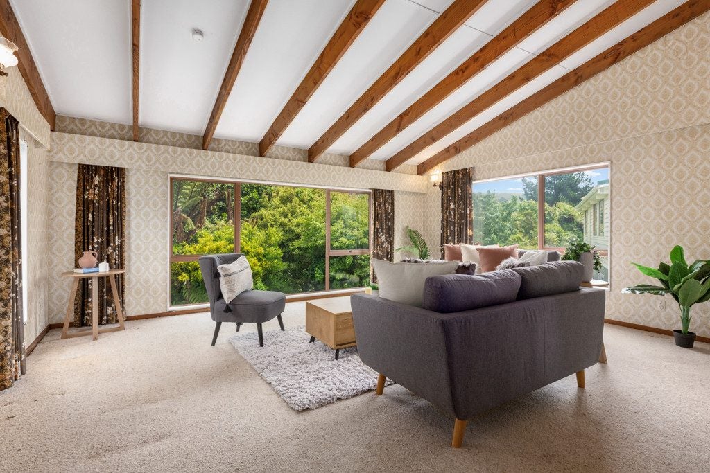 13 Zande Terrace, Tawa, Wellington - Carousel 2