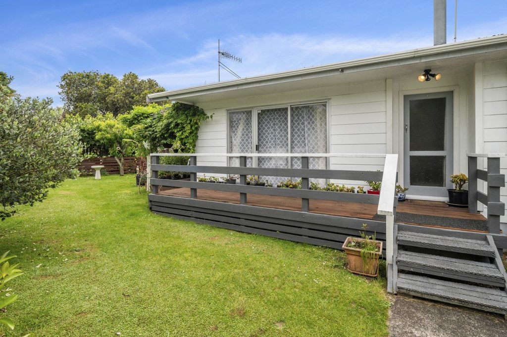 14 Jade Place, Pukehangi, Rotorua - Carousel 1
