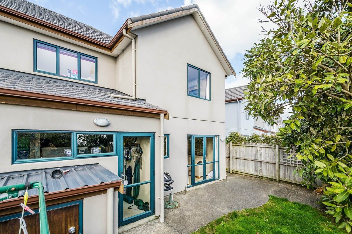 13 Vicente Place, Oteha, Auckland - Carousel 2