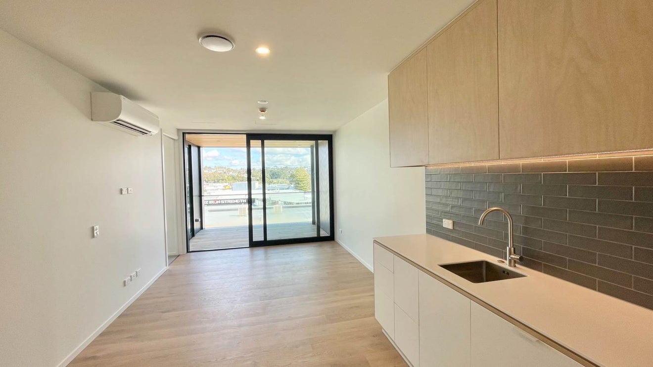 308/32 Anzac Road, Browns Bay, Auckland - Carousel 2