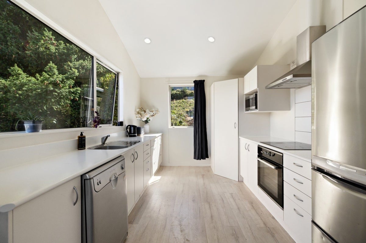 32B Dart Place, Fernhill, Queenstown - Carousel 2
