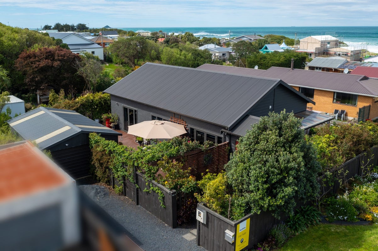 13 Pearse Street, Brighton, Dunedin - Carousel 26