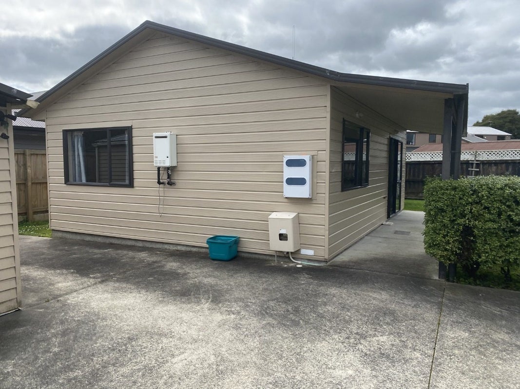 25 Montgomery Crescent, Bader, Hamilton - Carousel 2