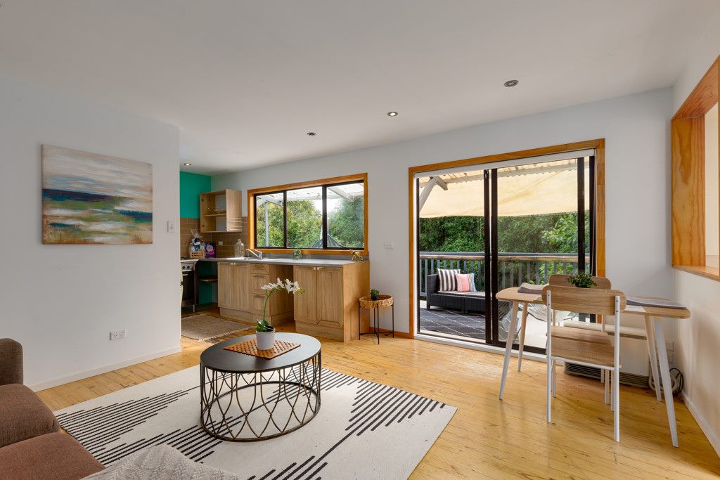 31 Ocean Road, Surfdale, Waiheke Island - Carousel 2
