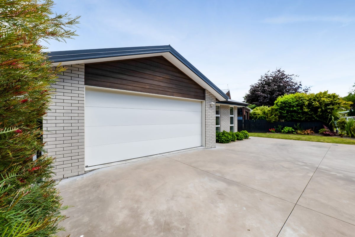 22 Heaphy Street, Westown, New Plymouth - Carousel 28