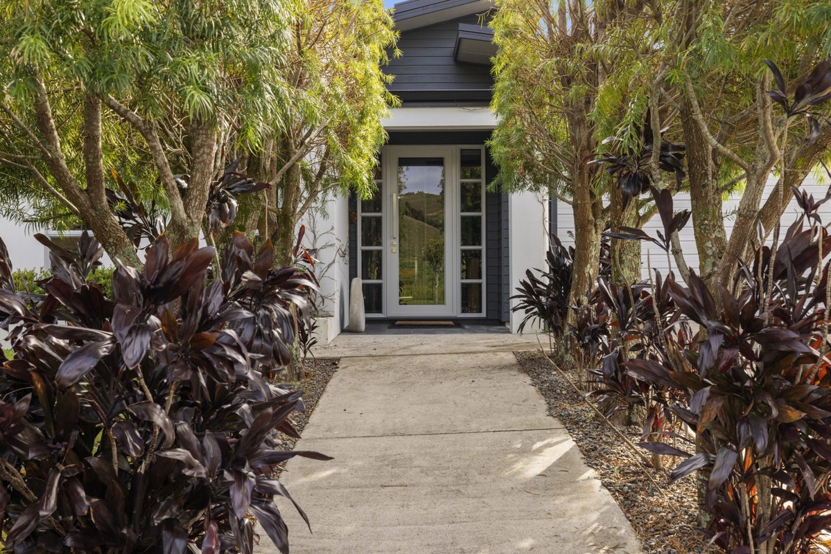 16 Eagle Street, Welcome Bay, Tauranga - Carousel 19