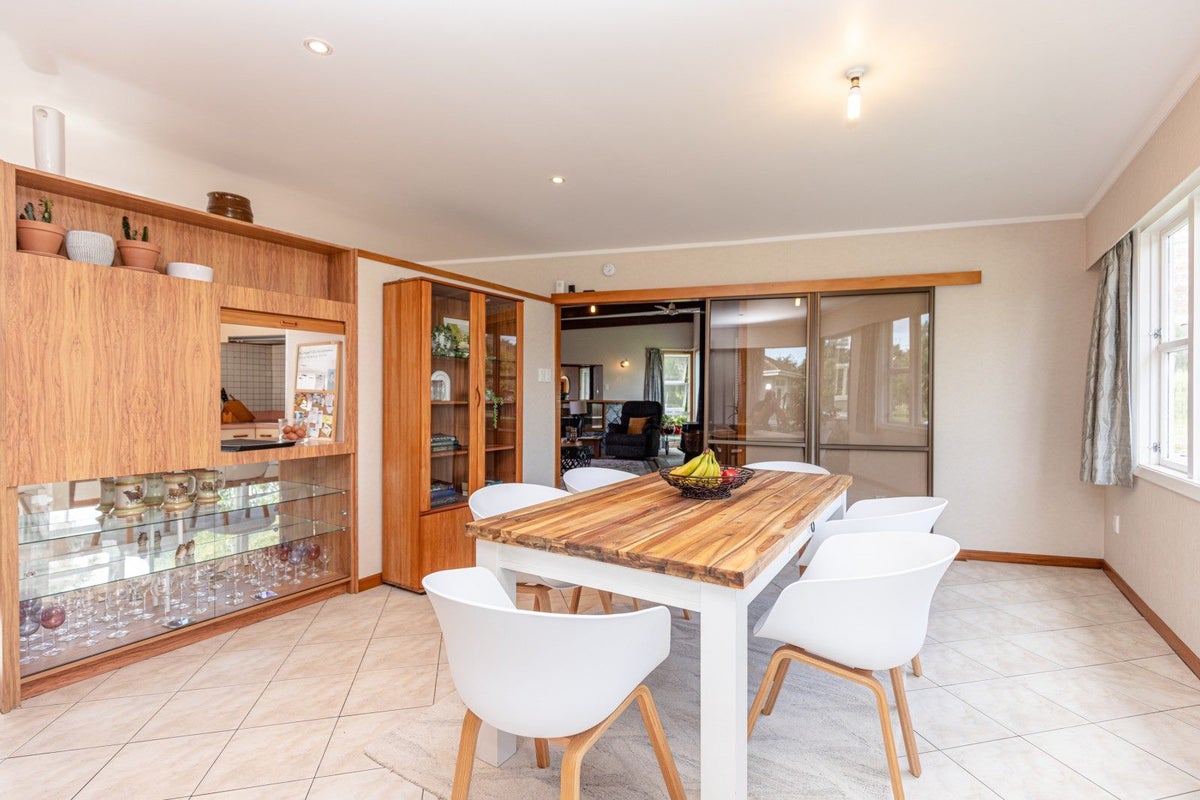 21 Benefield Street, Whanganui East, Whanganui - Carousel 2