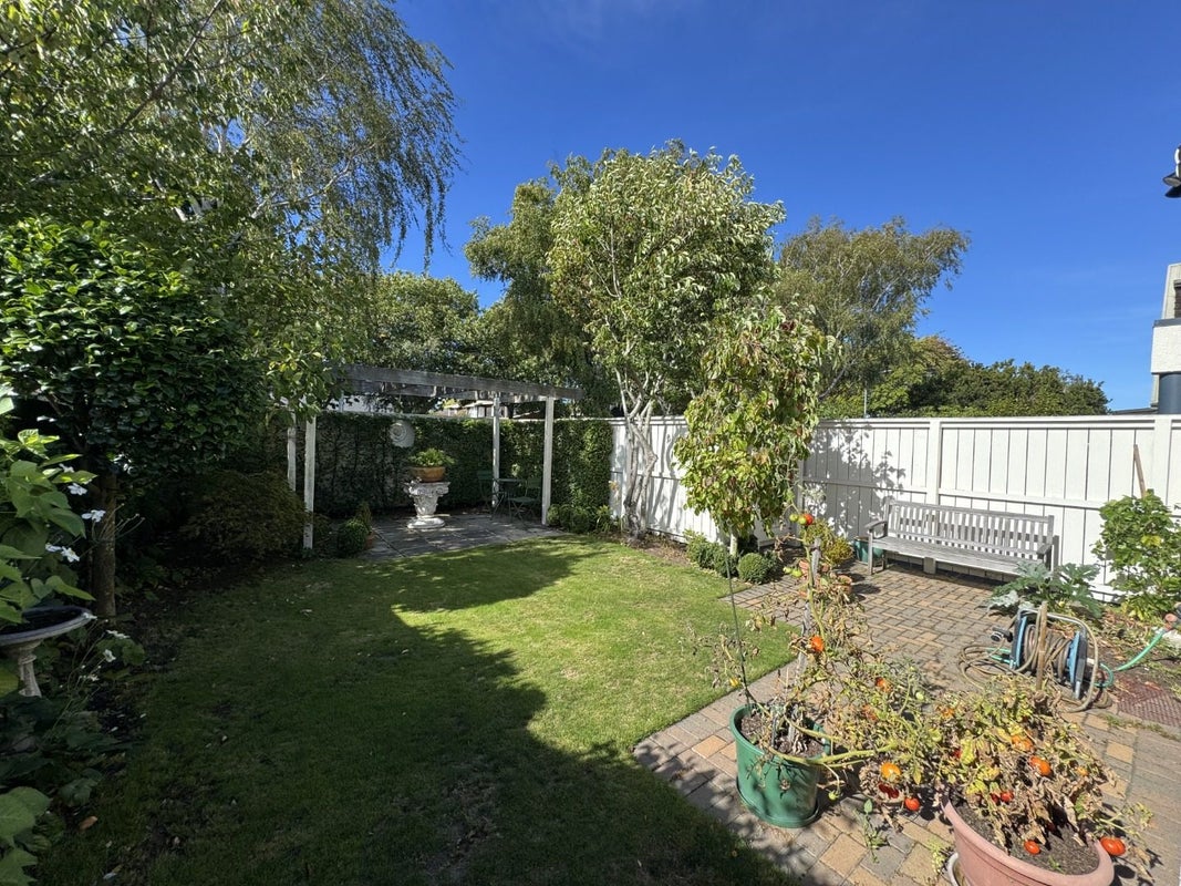 275A Memorial Avenue, Burnside, Christchurch - Carousel 12