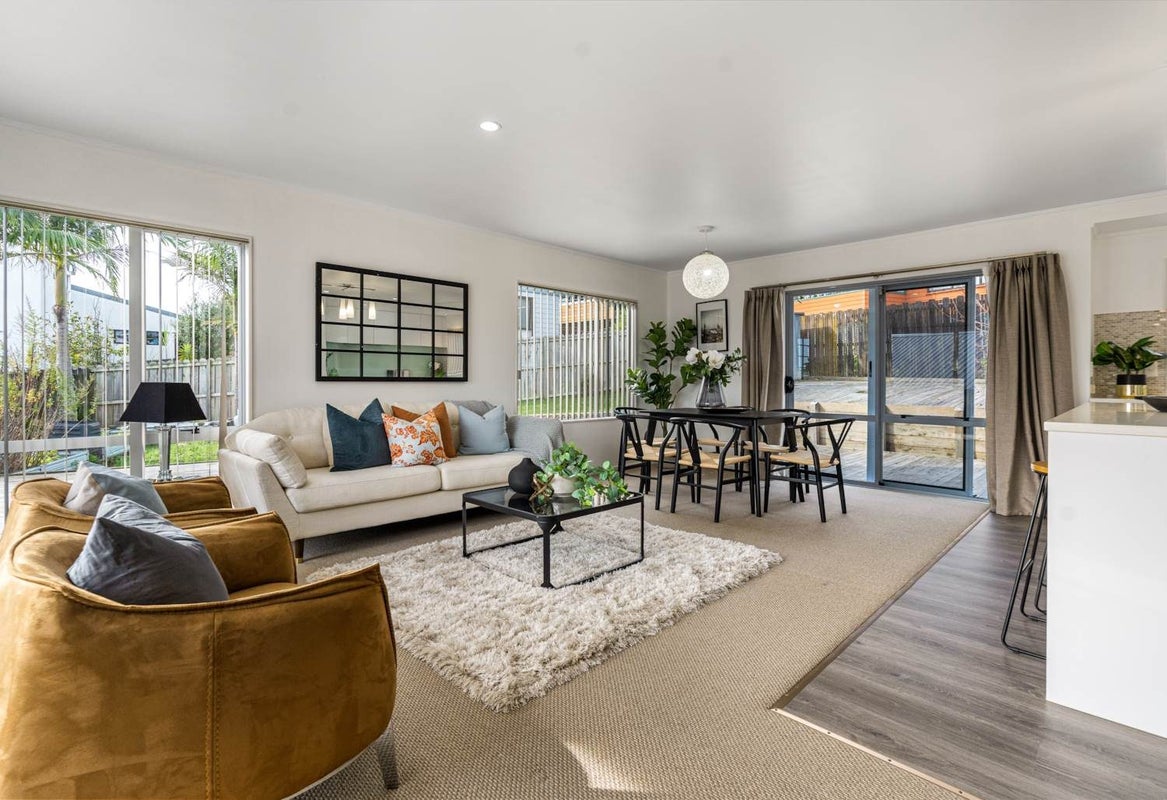 13 Altair Place, Windsor Park, Auckland - Carousel 2