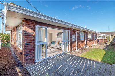 1/3 Gordon Avenue, Forrest Hill, Auckland - Carousel 1