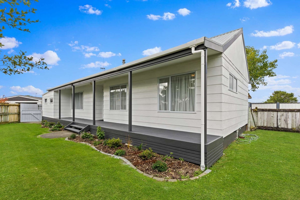 8 Mercury Street, Milson, Palmerston North - Carousel 2