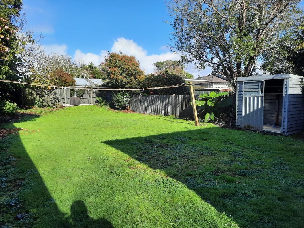 2/36 Empire Road, Epsom, Auckland - Carousel 12