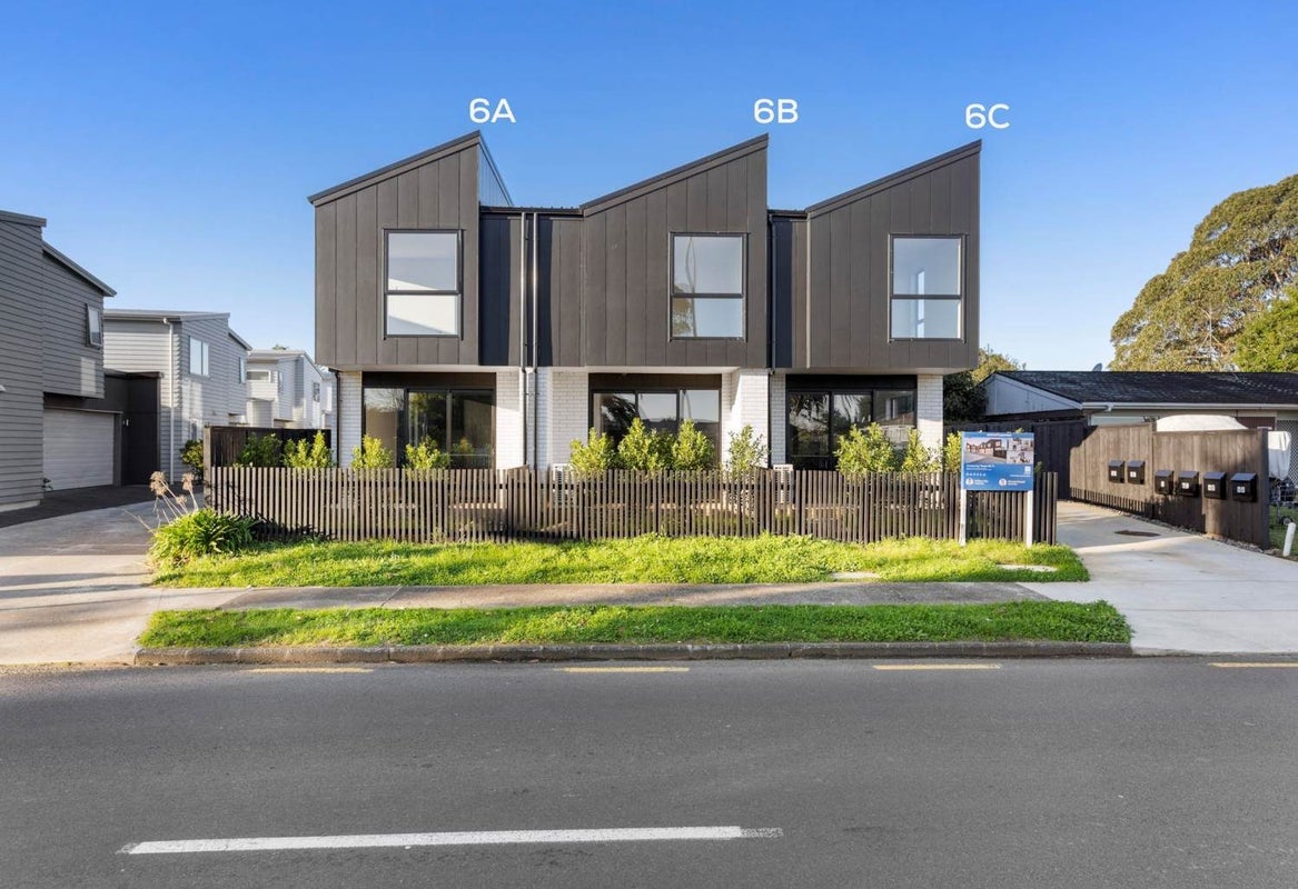 6B Cascades Road, Pakuranga Heights, Auckland - Carousel 1