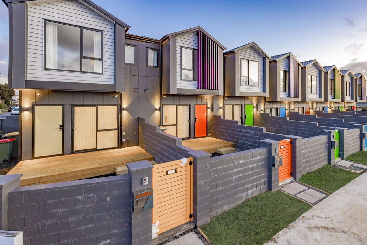 6/3 Capstick Road, Otara, Auckland - Carousel 2