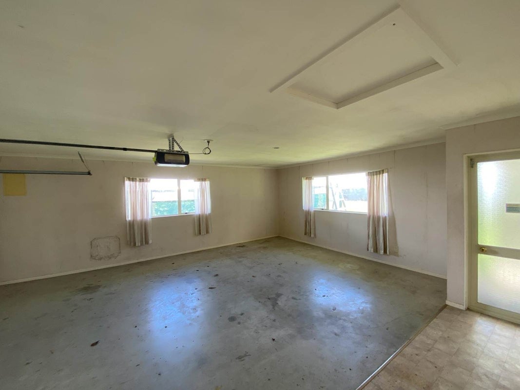 860 Pyes Pa Road, Pyes Pa, Tauranga - Carousel 21