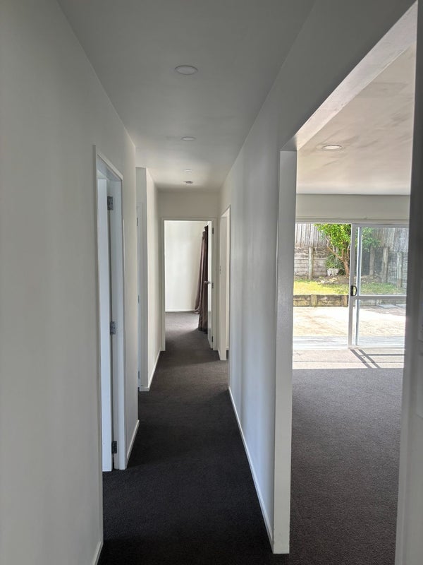 2/45 Sungrove Rise, Sunnyvale, Auckland - Carousel 2